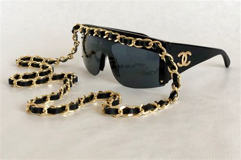 chanel sunglasses chain side.